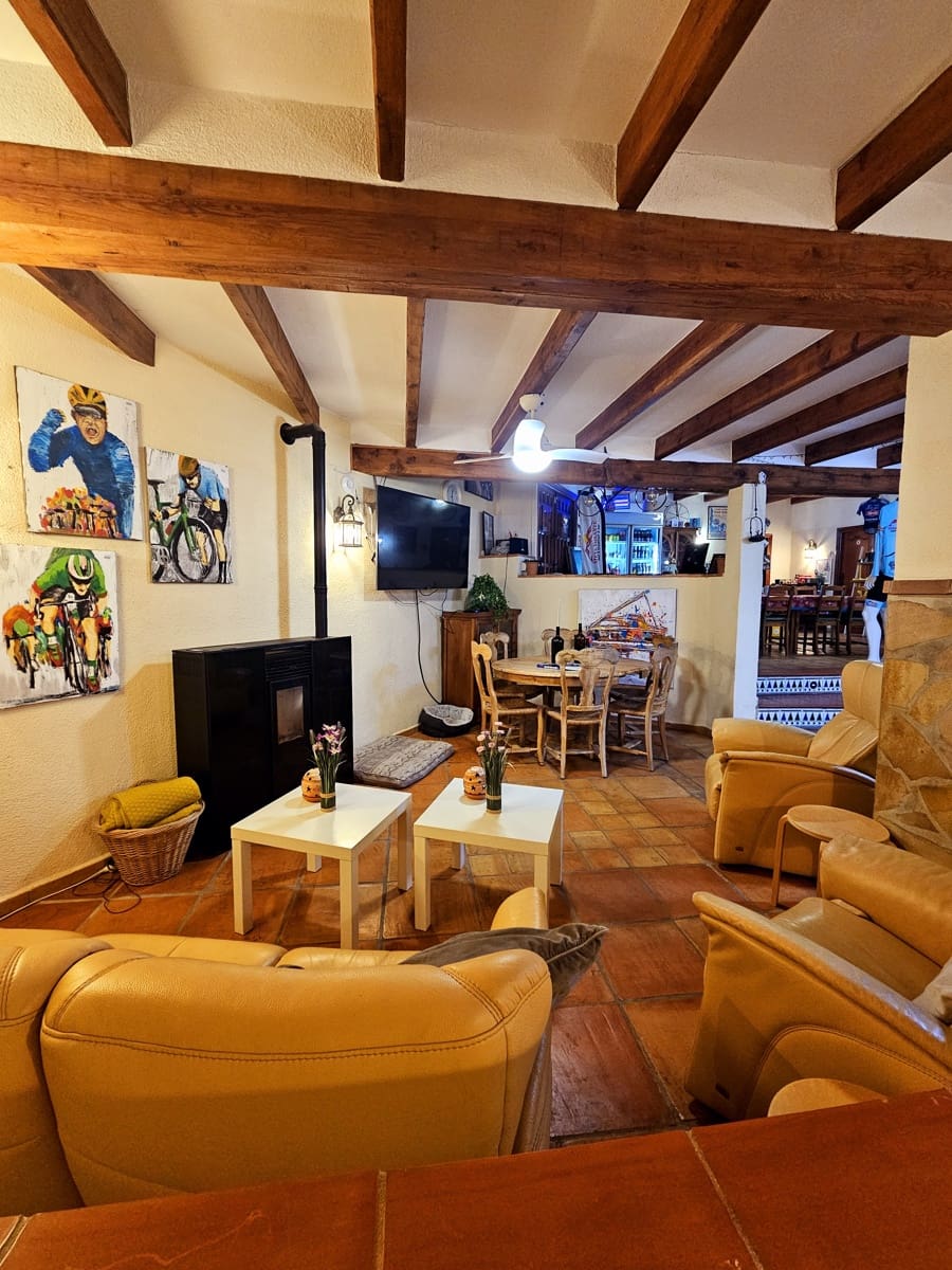 6 sovrum Gästhus/B & B till salu i Sagra - 625 000 € (Ref: 9830347)