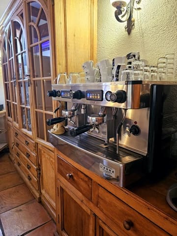 6 sovrum Gästhus/B & B till salu i Sagra - 625 000 € (Ref: 9830347)