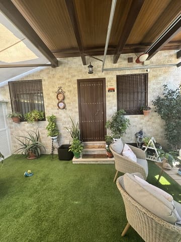 4 Zimmer Reihenhaus zu verkaufen in Palmete, Sevilla Stadt - 374.990 € (Ref: 10001349)