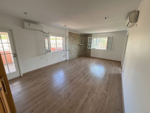 3 soveværelse Villa til salg i Aguas Nuevas, Torrevieja med swimmingpool - € 429.500 (Ref: 10001350)