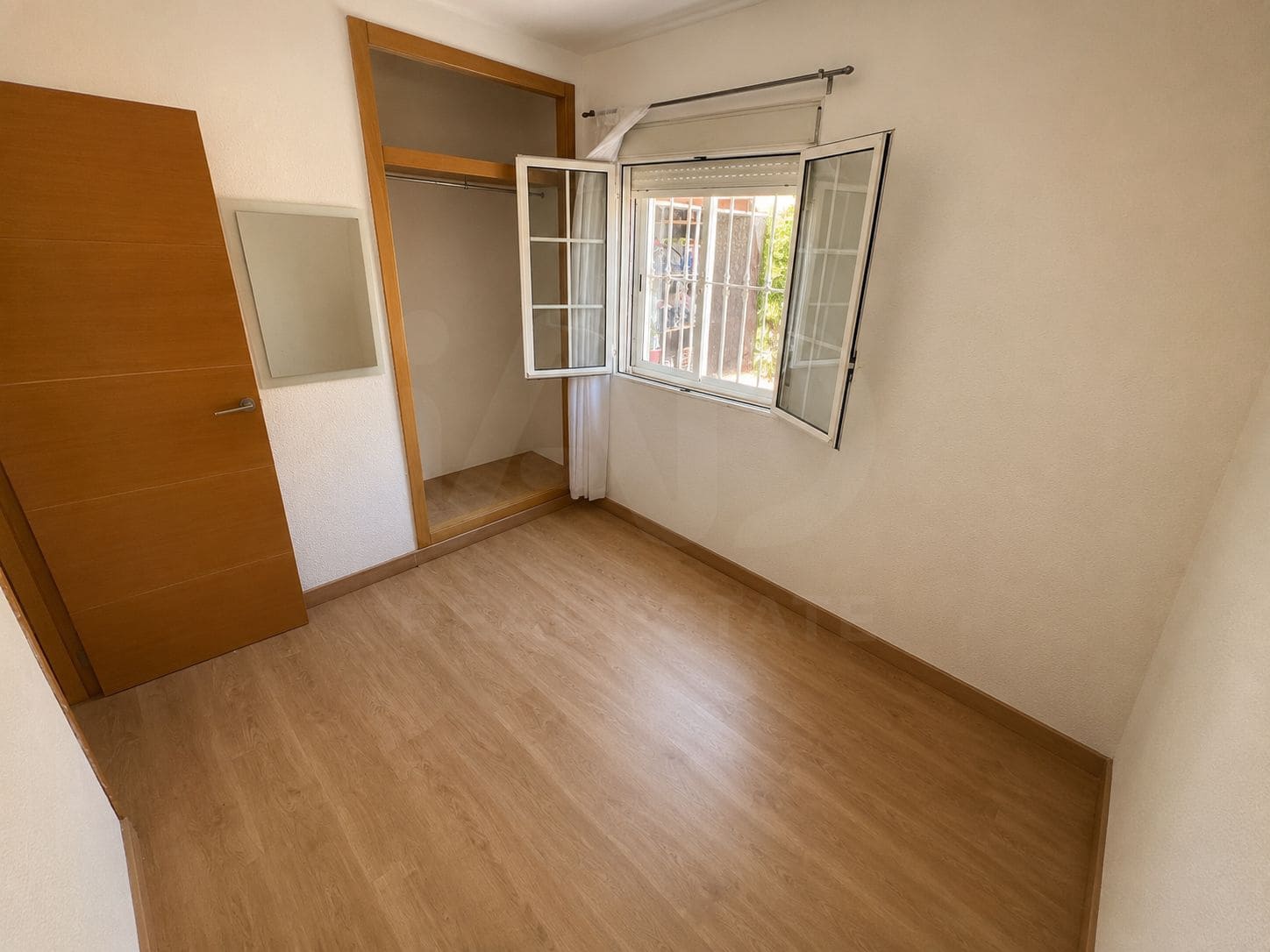 3 soveværelse Villa til salg i Torrevieja med swimmingpool - € 429.500 (Ref: 10001350)