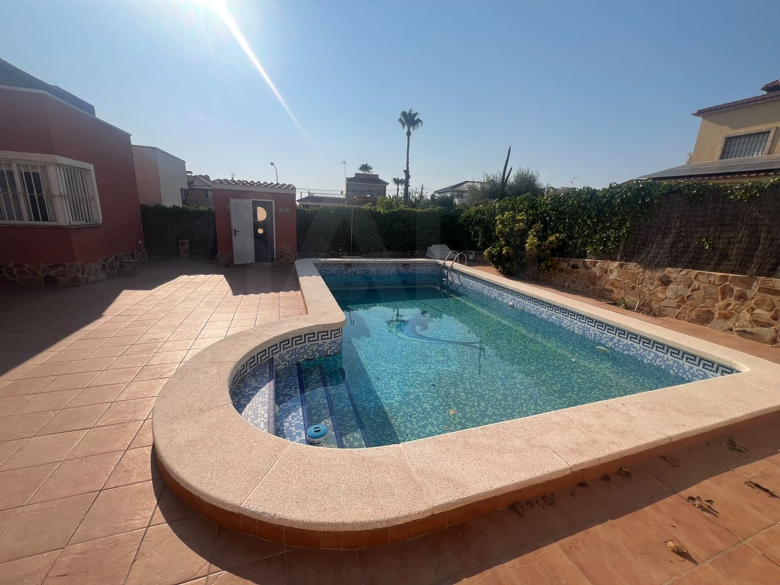3 soveværelse Villa til salg i Torrevieja med swimmingpool - € 429.500 (Ref: 10001350)