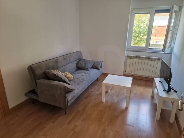 3 quarto Apartamento para arrendar em Leão cidade - 750 € (Ref: 10001356)