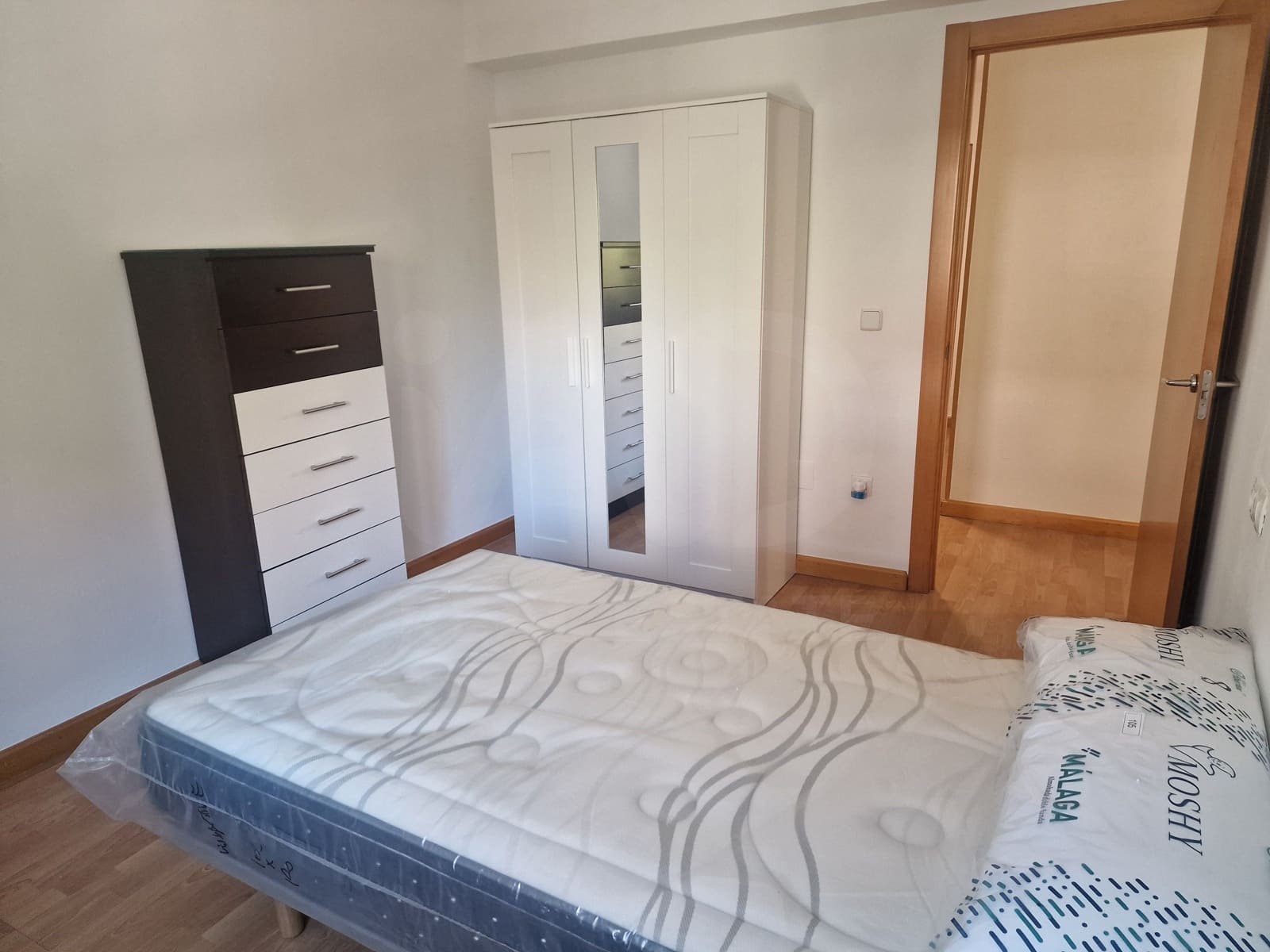 3 slaapkamer Appartement te huur in Leon stad - € 750 (Ref: 10001356)