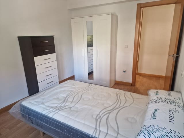 3 quarto Apartamento para arrendar em Leão cidade - 750 € (Ref: 10001356)