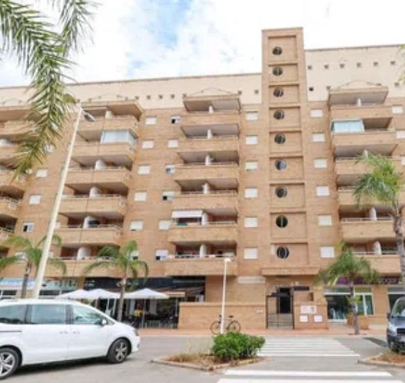 Apartamento de 2 habitaciones en Oropesa  en venta con piscina garaje - 137.000 € (Ref: 10002520)