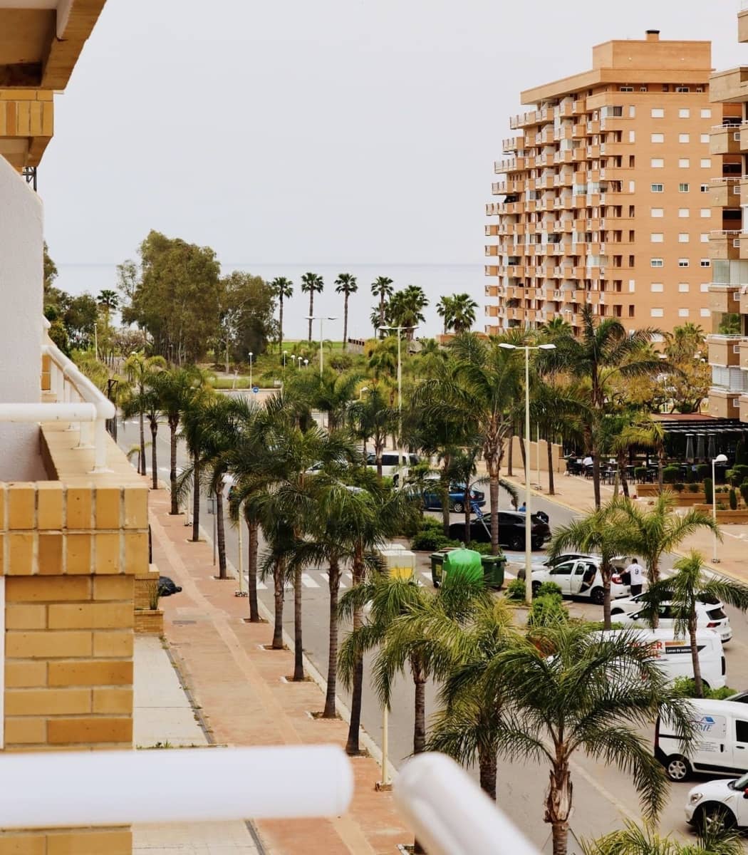 Apartamento de 2 habitaciones en Oropesa  en venta con piscina garaje - 137.000 € (Ref: 10002520)