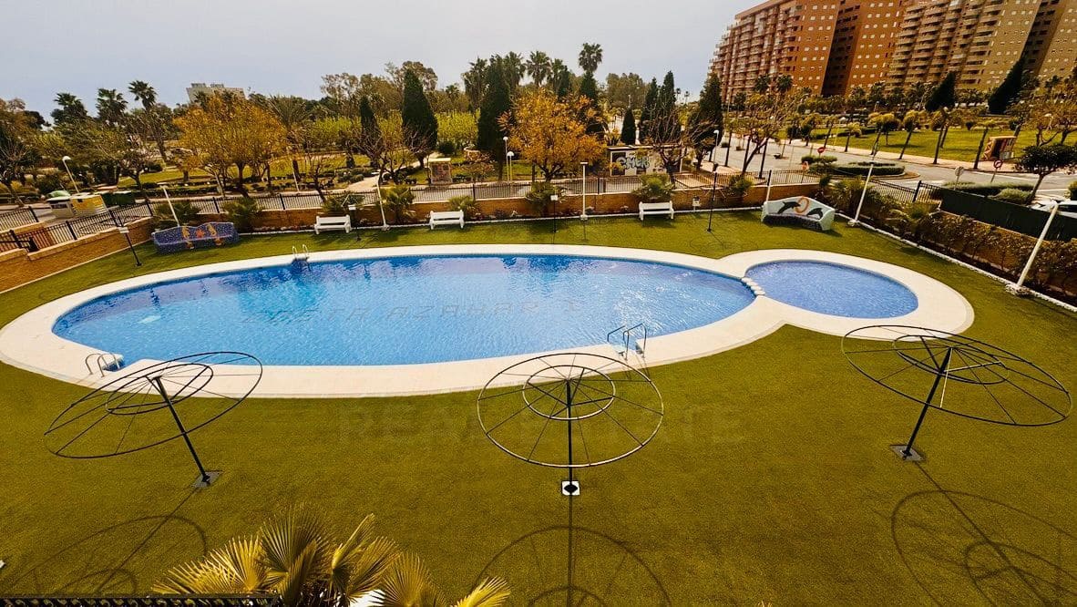Apartamento de 2 habitaciones en Oropesa  en venta con piscina garaje - 137.000 € (Ref: 10002520)