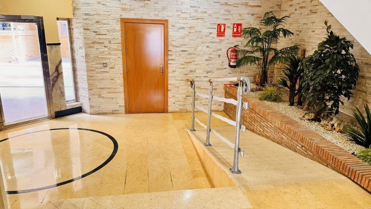 Apartamento de 2 habitaciones en Oropesa  en venta con piscina garaje - 137.000 € (Ref: 10002520)