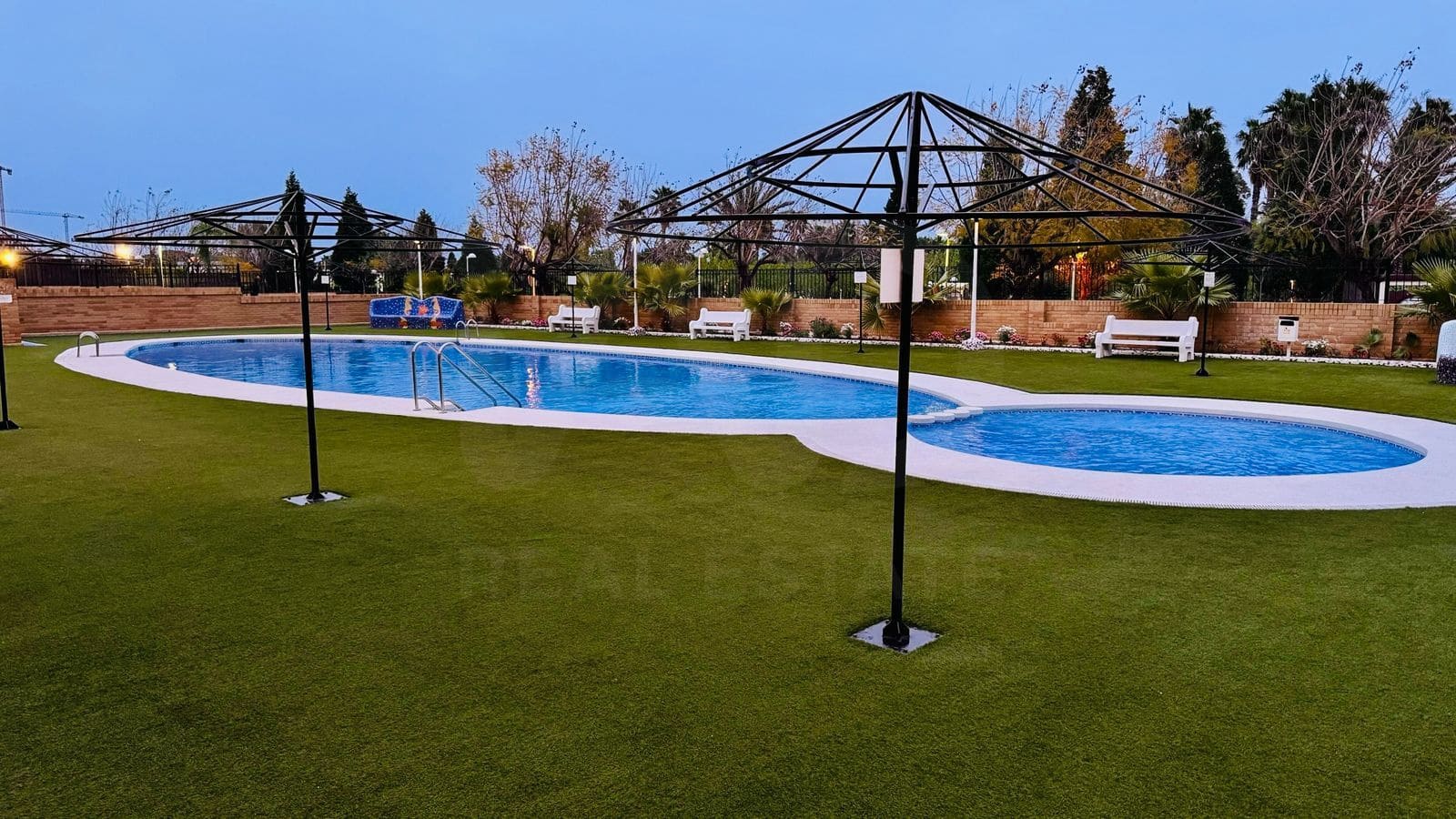 Apartamento de 2 habitaciones en Oropesa  en venta con piscina garaje - 137.000 € (Ref: 10002520)