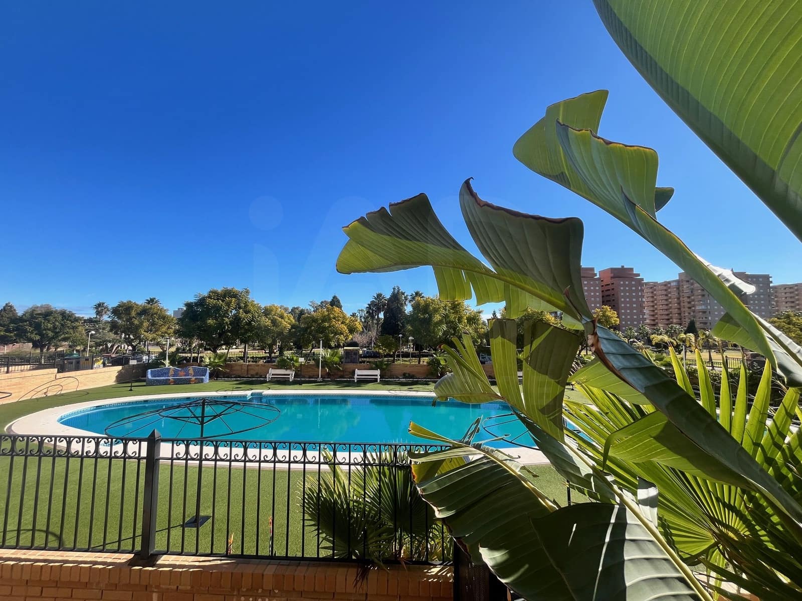 Apartamento de 2 habitaciones en Oropesa  en venta con piscina garaje - 137.000 € (Ref: 10002520)