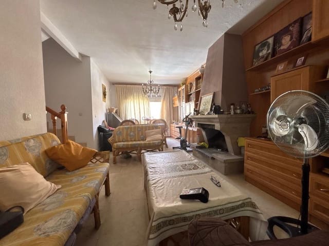 Radhus till salu i El Tiemblo - 141 050 € (Ref: 10002523)