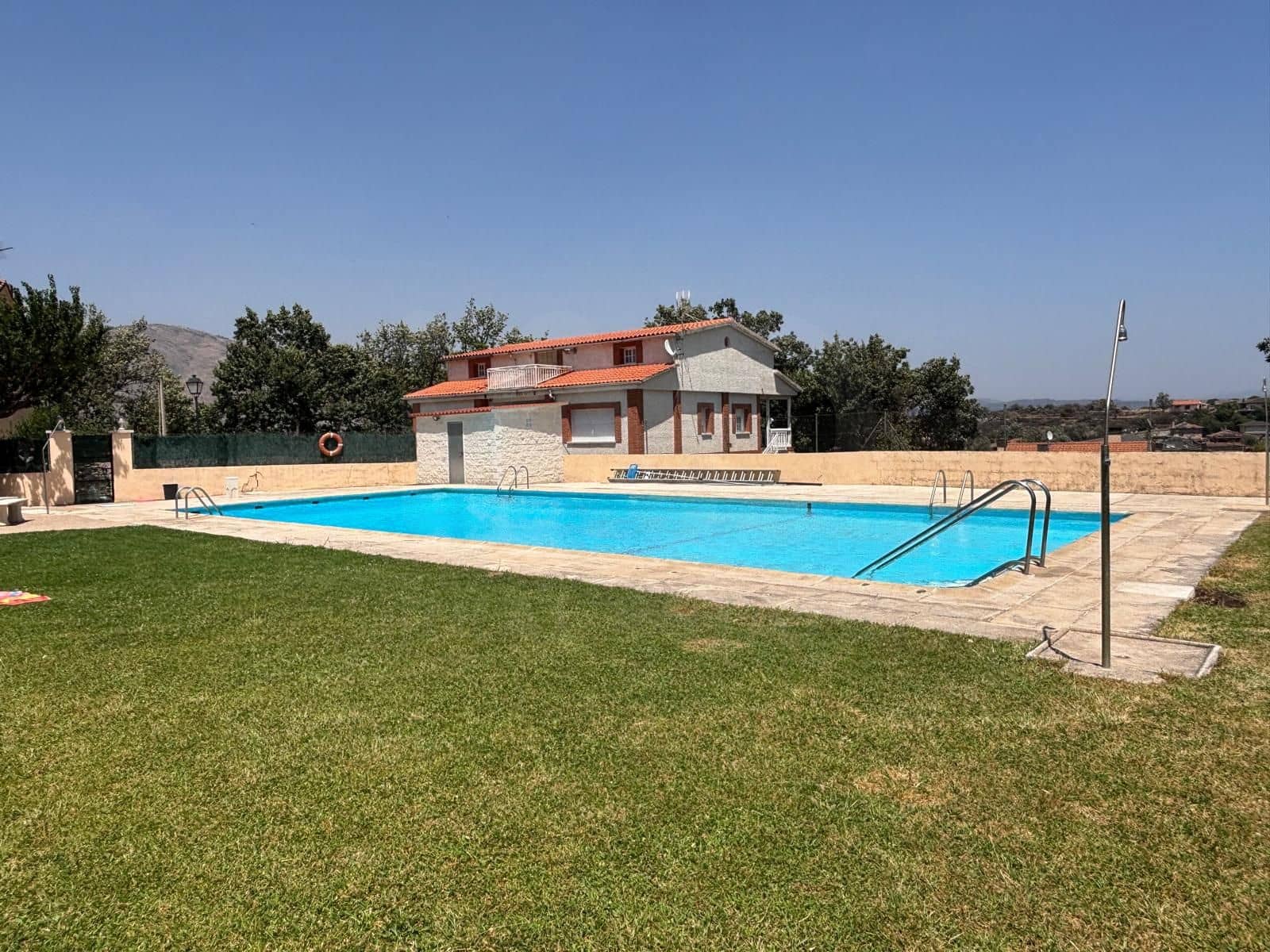 Terraced Villa for sale in El Tiemblo - € 141,050 (Ref: 10002523)