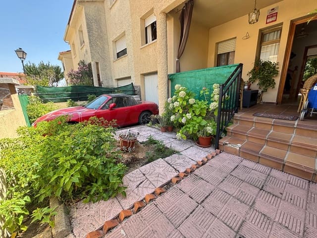 Radhus till salu i El Tiemblo - 141 050 € (Ref: 10002523)