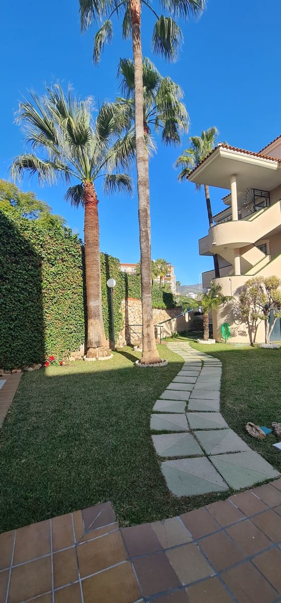 2 soverom Leilighet til salgs i Benalmadena med garasje - € 349 900 (Ref: 10002535)