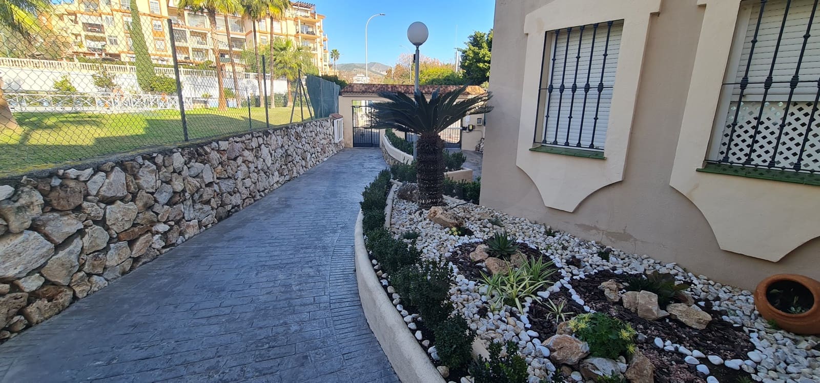 2 soverom Leilighet til salgs i Benalmadena med garasje - € 349 900 (Ref: 10002535)