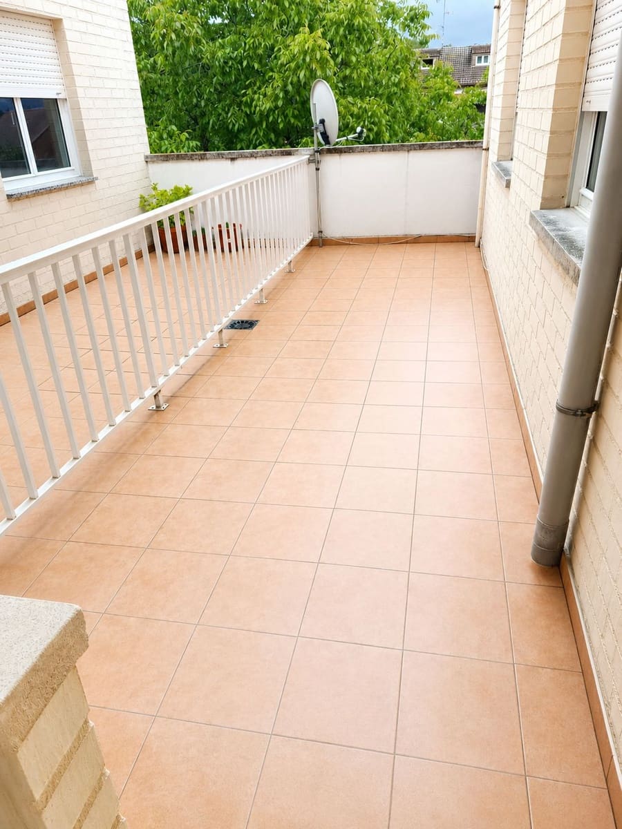 3 chambre Appartement à vendre à Veguellina de Orbigo - 100 000 € (Ref: 10002537)
