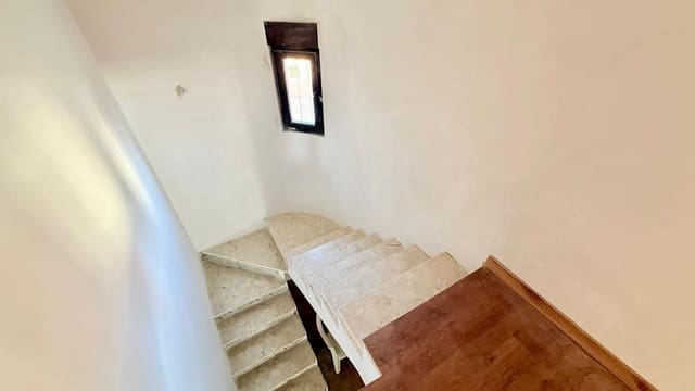 Byhus til salg i Medina del Campo med garage - € 286.000 (Ref: 10004731)