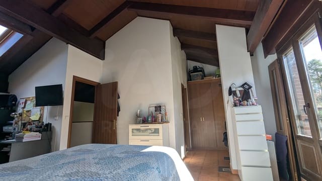 4 makuuhuone Omakotitalo myytävänä paikassa Sojuela mukana 
autotalli - 179 000 € (Ref: 10004733)