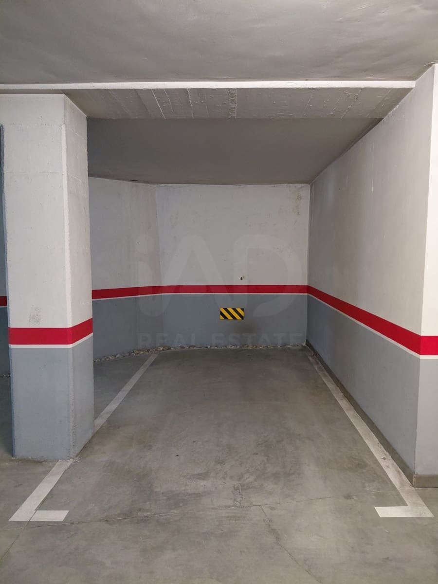 Garage zu verkaufen in Leon Stadt - 10.000 € (Ref: 10004736)