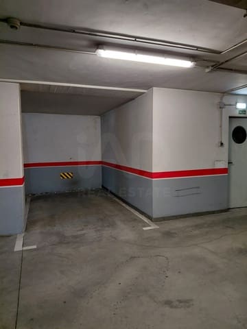 Garage zu verkaufen in León Stadt - 10.000 € (Ref: 10004736)