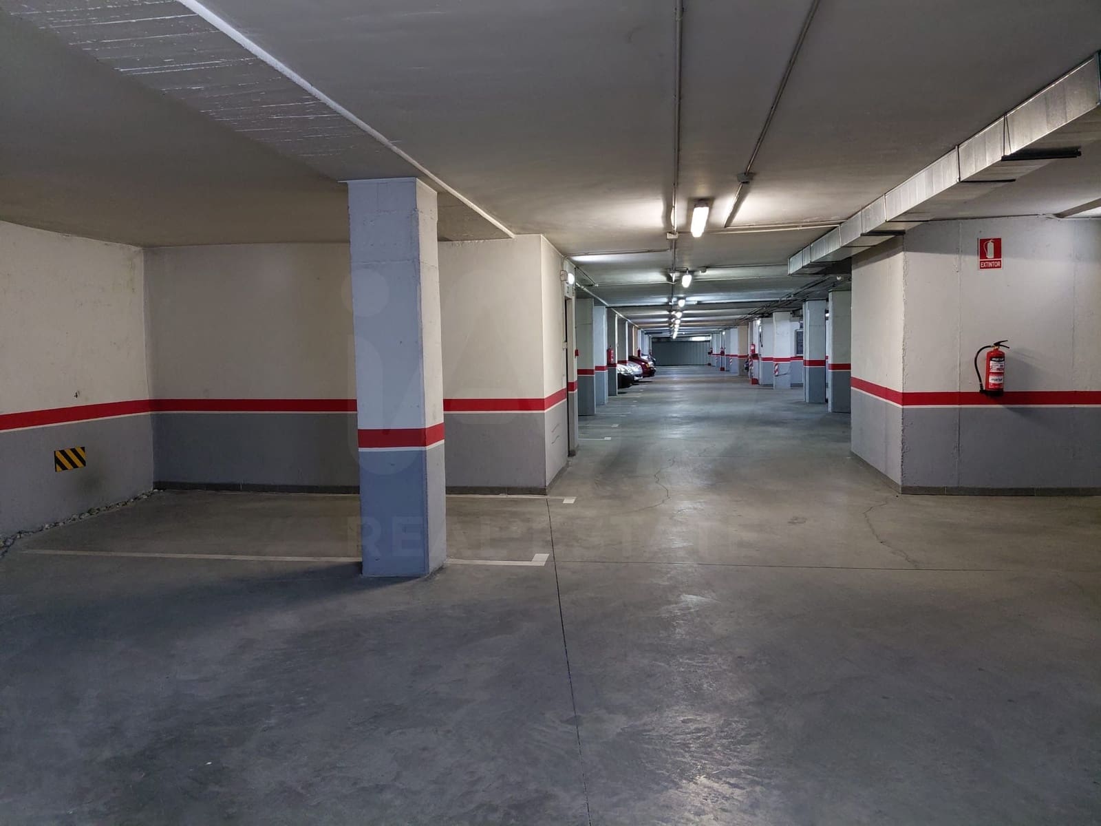 Garage zu verkaufen in Leon Stadt - 10.000 € (Ref: 10004736)