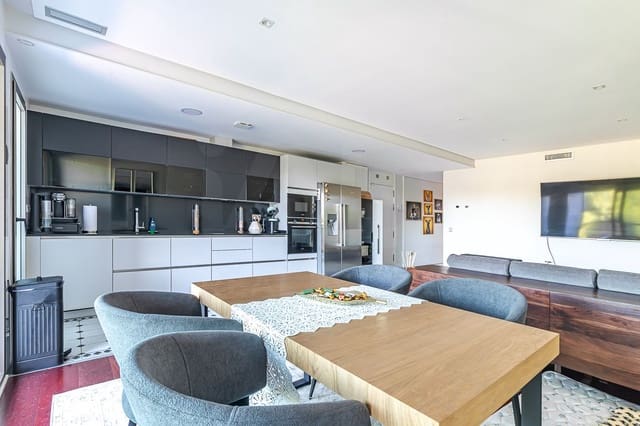 Apartamento de 2 habitaciones en Majadahonda en venta con piscina garaje - 775.000 € (Ref: 10004738)