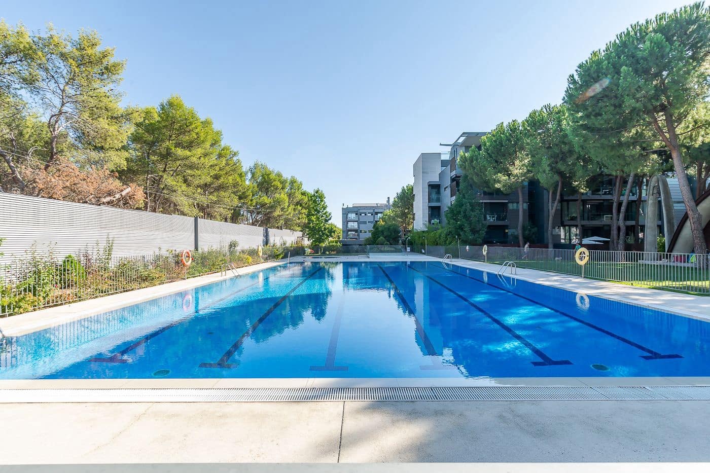 Apartamento de 2 habitaciones en Majadahonda en venta con piscina garaje - 775.000 € (Ref: 10004738)
