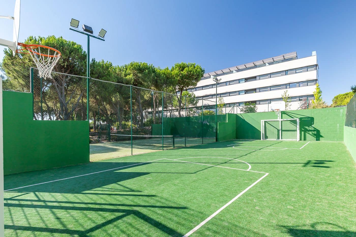 Apartamento de 2 habitaciones en Majadahonda en venta con piscina garaje - 775.000 € (Ref: 10004738)