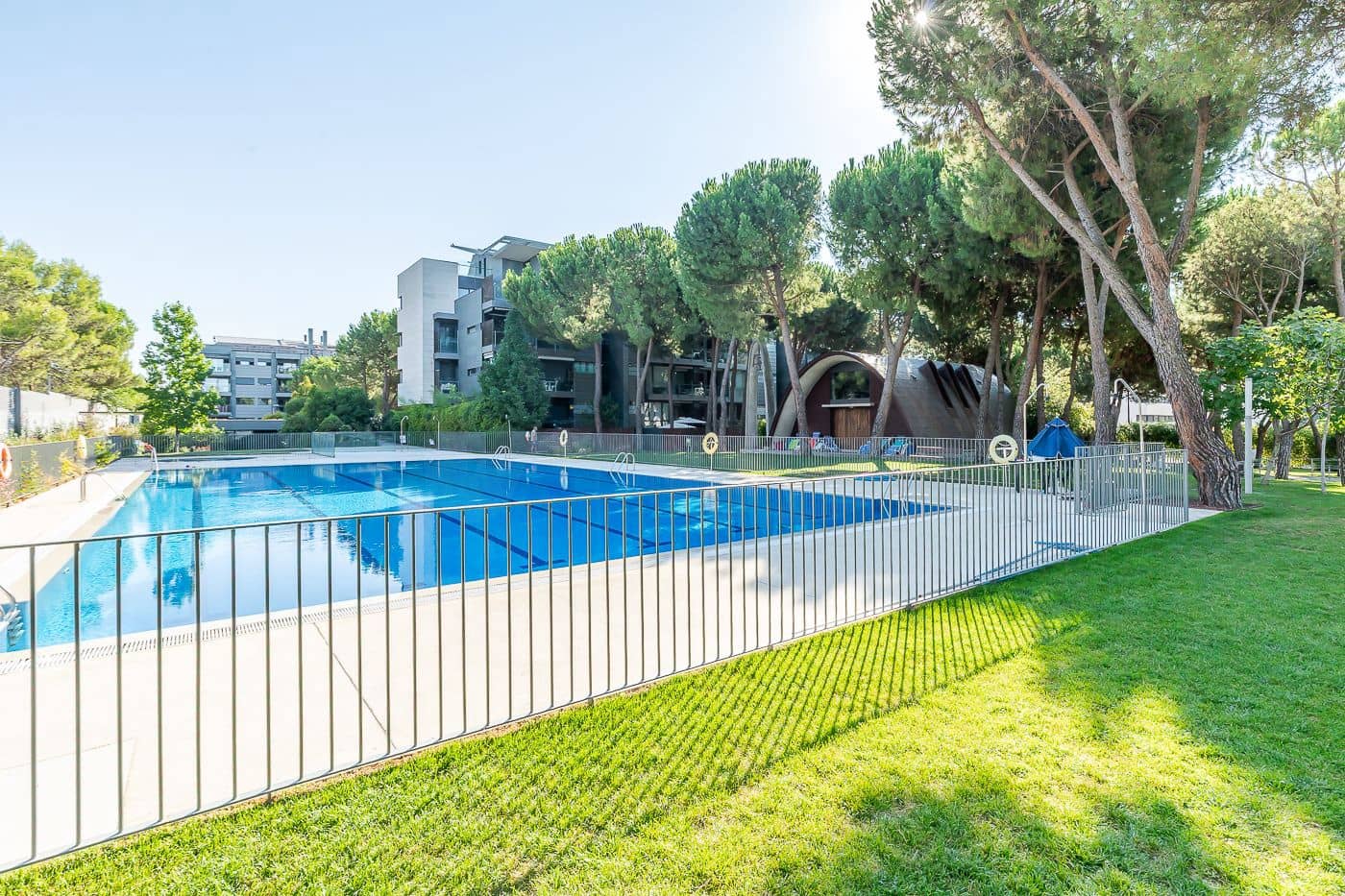 Apartamento de 2 habitaciones en Majadahonda en venta con piscina garaje - 775.000 € (Ref: 10004738)