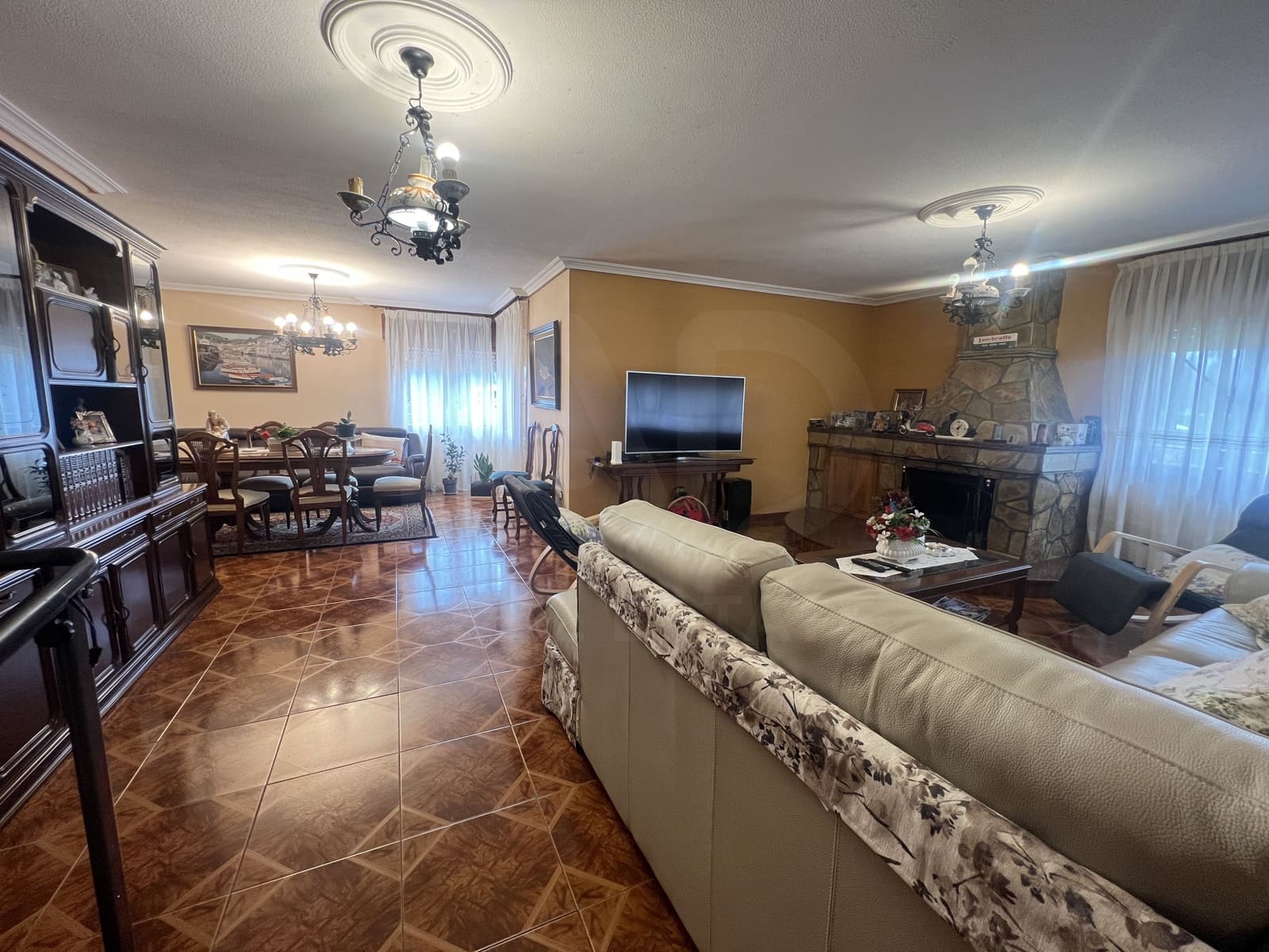 6 sovrum Hus till salu i Castrillon med garage - 669 000 € (Ref: 10004739)