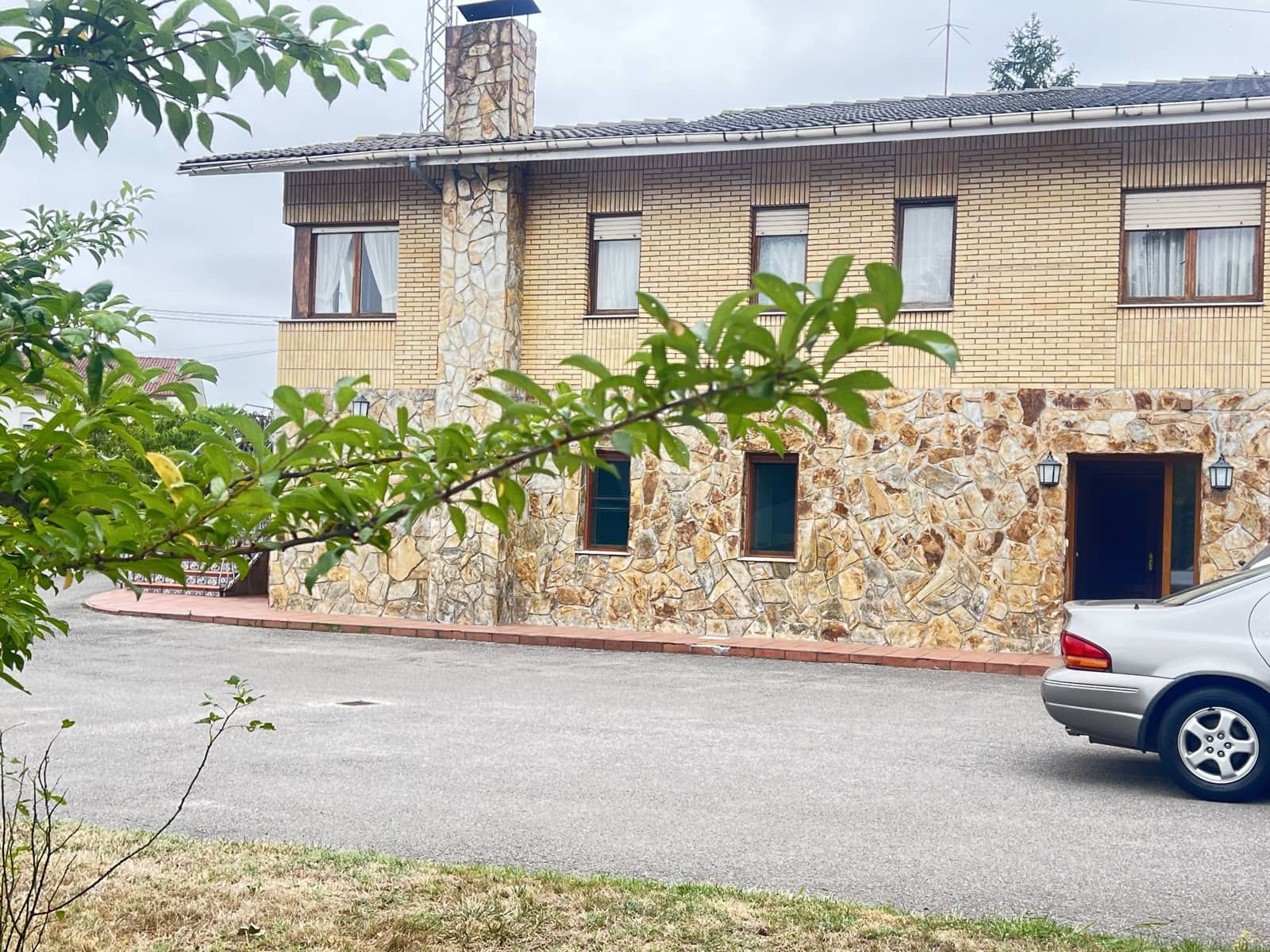 6 sovrum Hus till salu i Castrillon med garage - 669 000 € (Ref: 10004739)