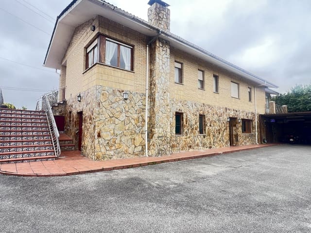 6 sovrum Hus till salu i Castrillón med garage - 669 000 € (Ref: 10004739)