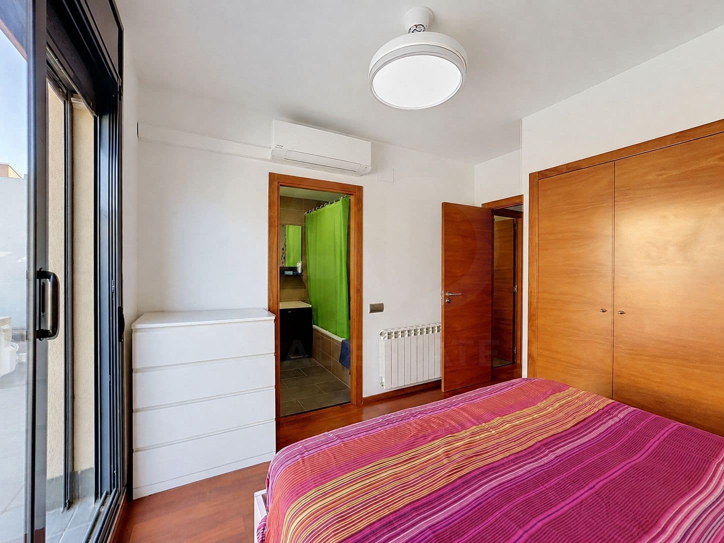 3 quarto Moradia em Banda para venda em Vilafranca del Penedes com piscina garagem - 375 000 € (Ref: 10004933)