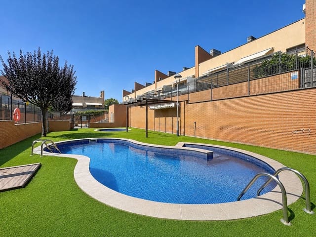 3 sypialnia Dom szeregowy na sprzedaż w Vilafranca del Penedès - 375 000 € (Ref: 10004933)