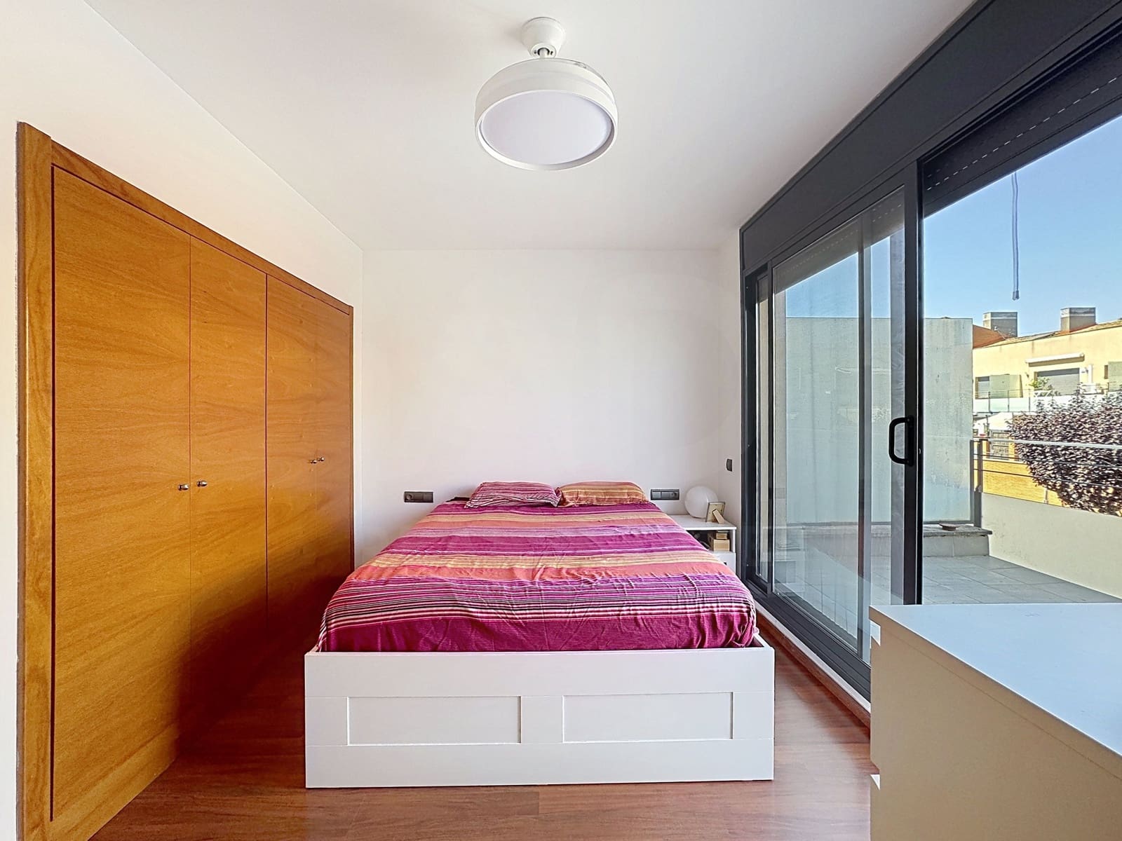 3 quarto Moradia em Banda para venda em Vilafranca del Penedes com piscina garagem - 375 000 € (Ref: 10004933)