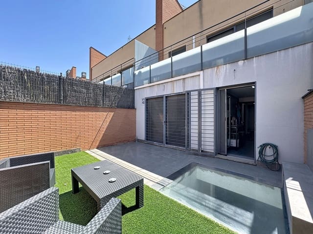 3 sypialnia Dom szeregowy na sprzedaż w Vilafranca del Penedès - 375 000 € (Ref: 10004933)
