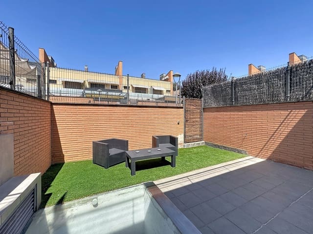 3 sypialnia Dom szeregowy na sprzedaż w Vilafranca del Penedès - 375 000 € (Ref: 10004933)