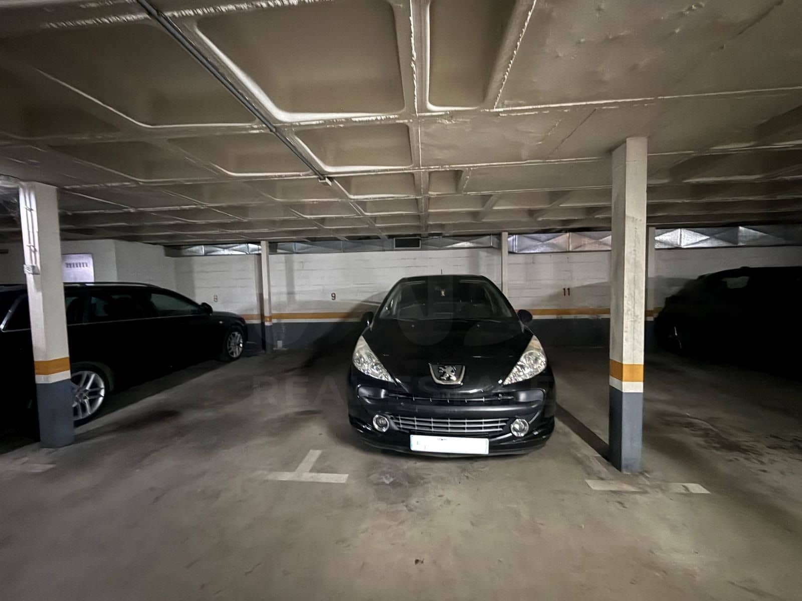Garage zu verkaufen in Leon Stadt - 28.000 € (Ref: 10004934)