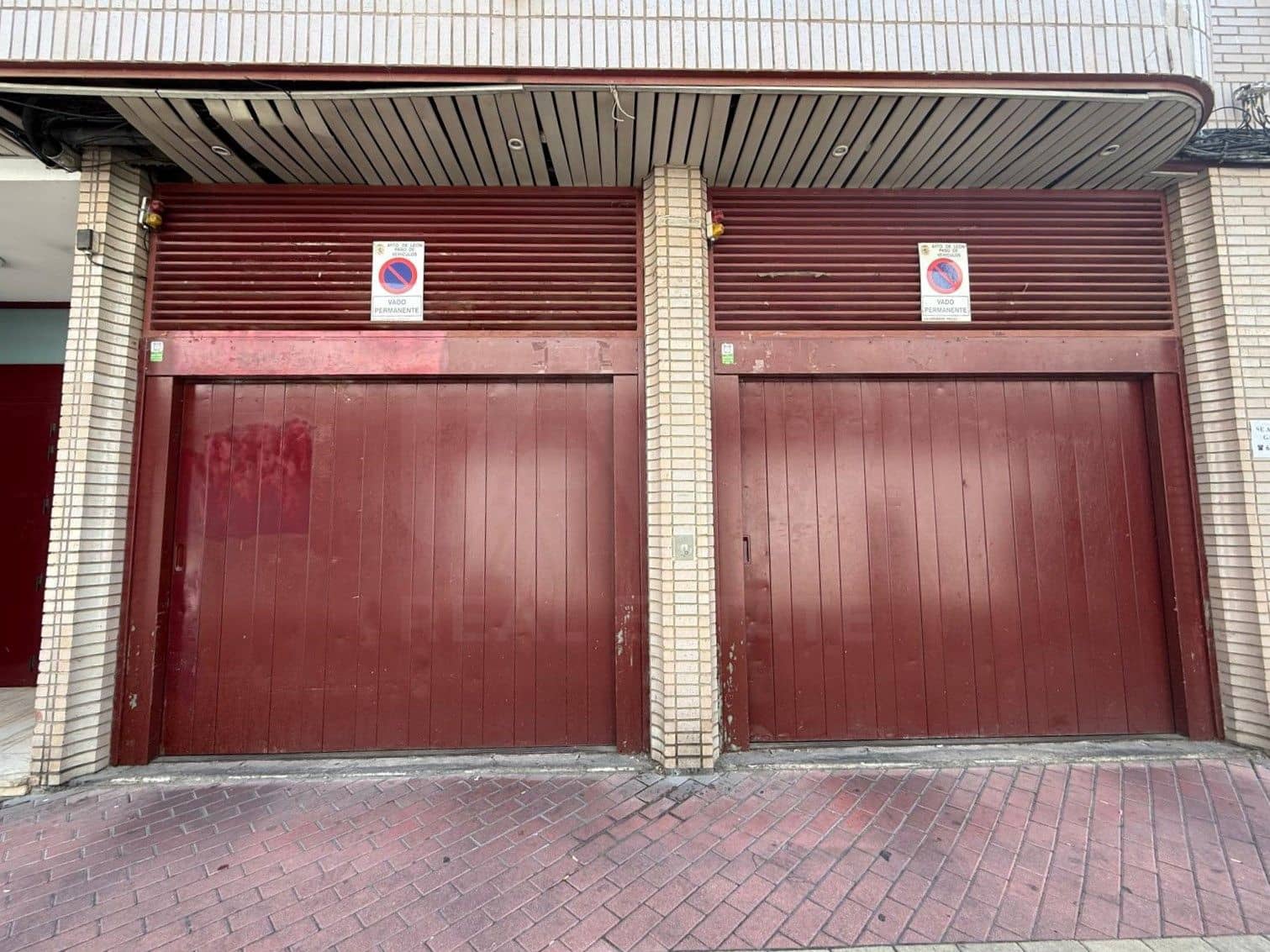 Garage zu verkaufen in Leon Stadt - 28.000 € (Ref: 10004934)