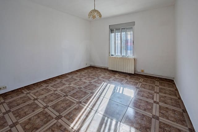 4 slaapkamer Huis te koop in Valdestillas met garage - € 147.000 (Ref: 10004936)