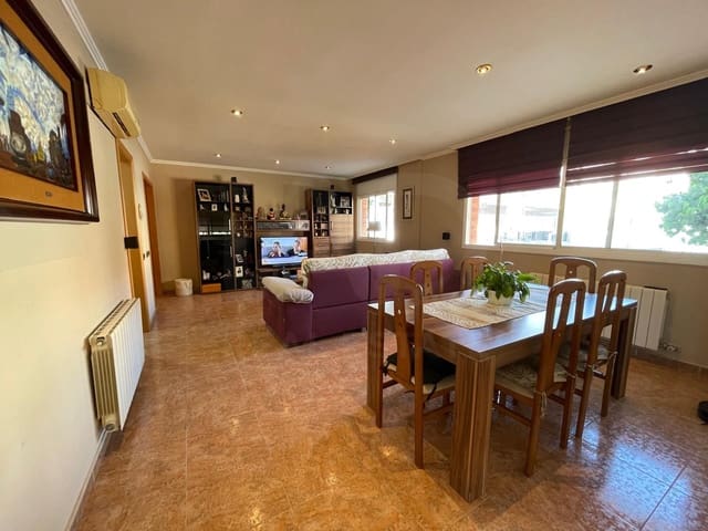 4 slaapkamer Appartement te koop in Vilanova i la Geltrú - € 389.000 (Ref: 10004939)