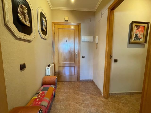 4 slaapkamer Appartement te koop in Vilanova i la Geltrú - € 389.000 (Ref: 10004939)