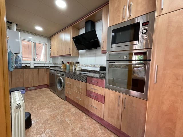 4 slaapkamer Appartement te koop in Vilanova i la Geltrú - € 389.000 (Ref: 10004939)