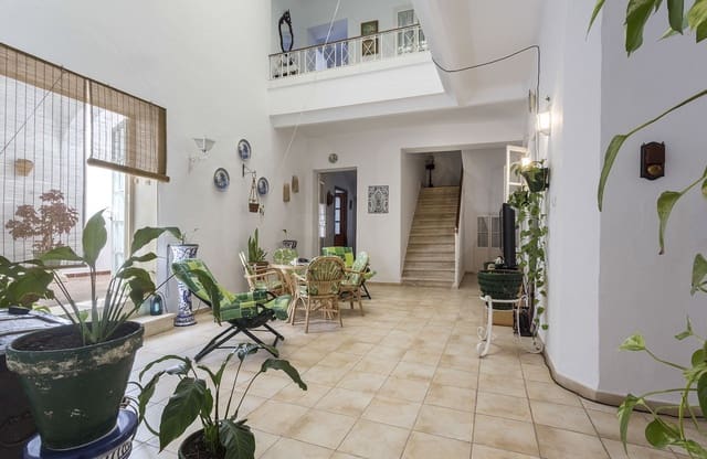 6 soveværelse Byhus til salg i Medina-Sidonia - € 380.000 (Ref: 10004940)