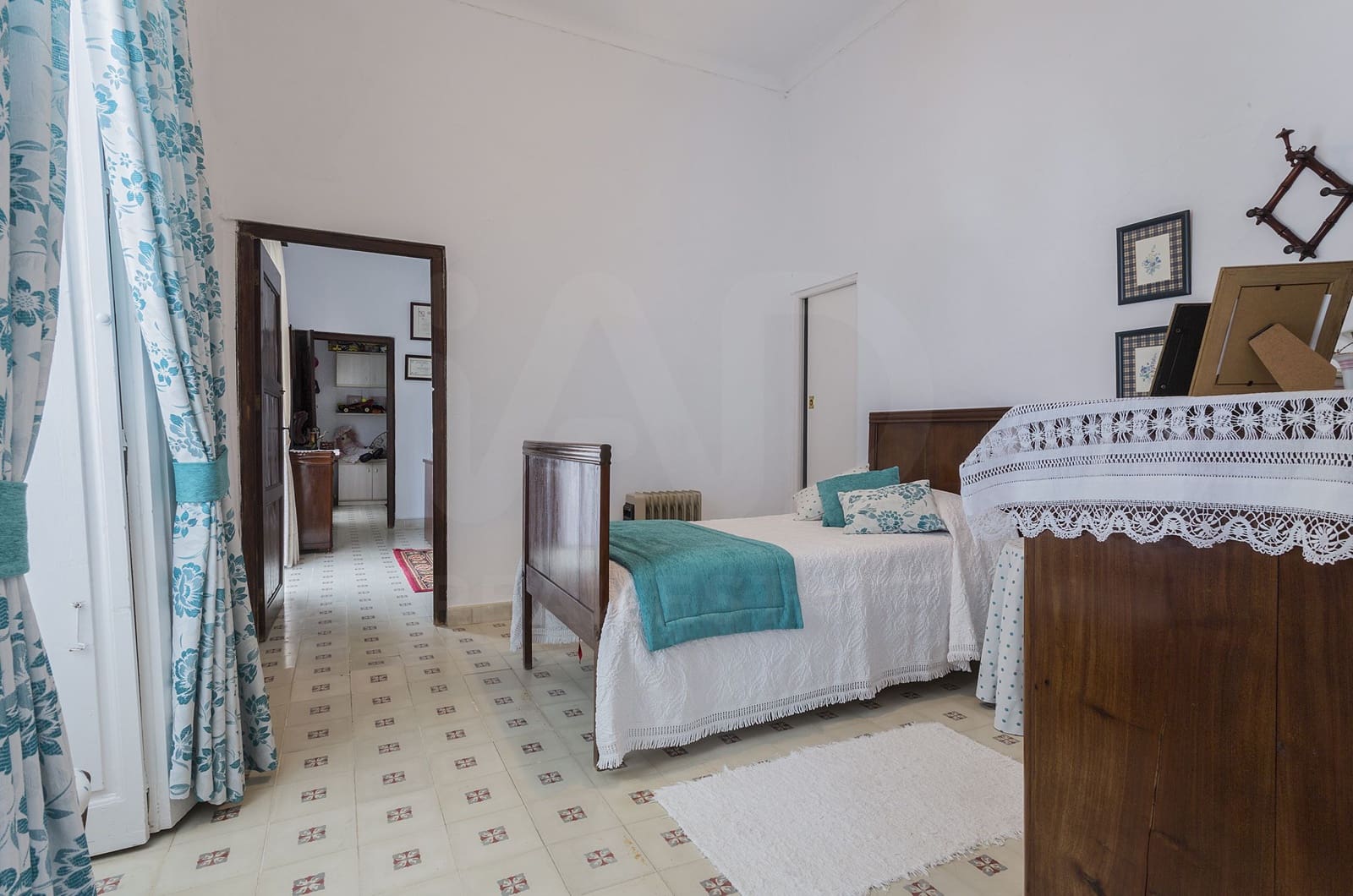 6 makuuhuone Omakotitalo myytävänä paikassa Medina-Sidonia - 380 000 € (Ref: 10004940)