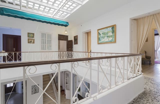 6 soveværelse Byhus til salg i Medina-Sidonia - € 380.000 (Ref: 10004940)
