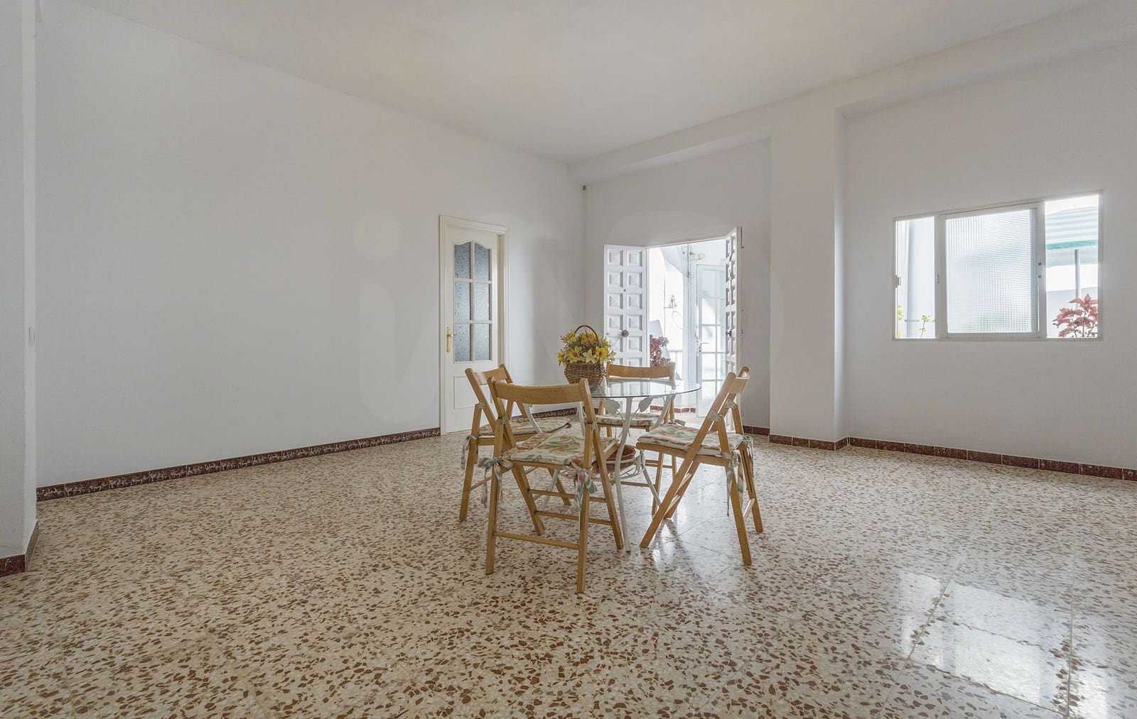 6 makuuhuone Omakotitalo myytävänä paikassa Medina-Sidonia - 380 000 € (Ref: 10004940)