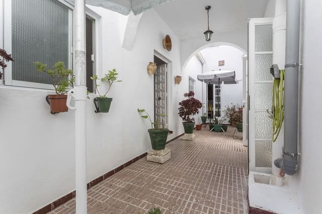 6 soveværelse Byhus til salg i Medina-Sidonia - € 380.000 (Ref: 10004940)