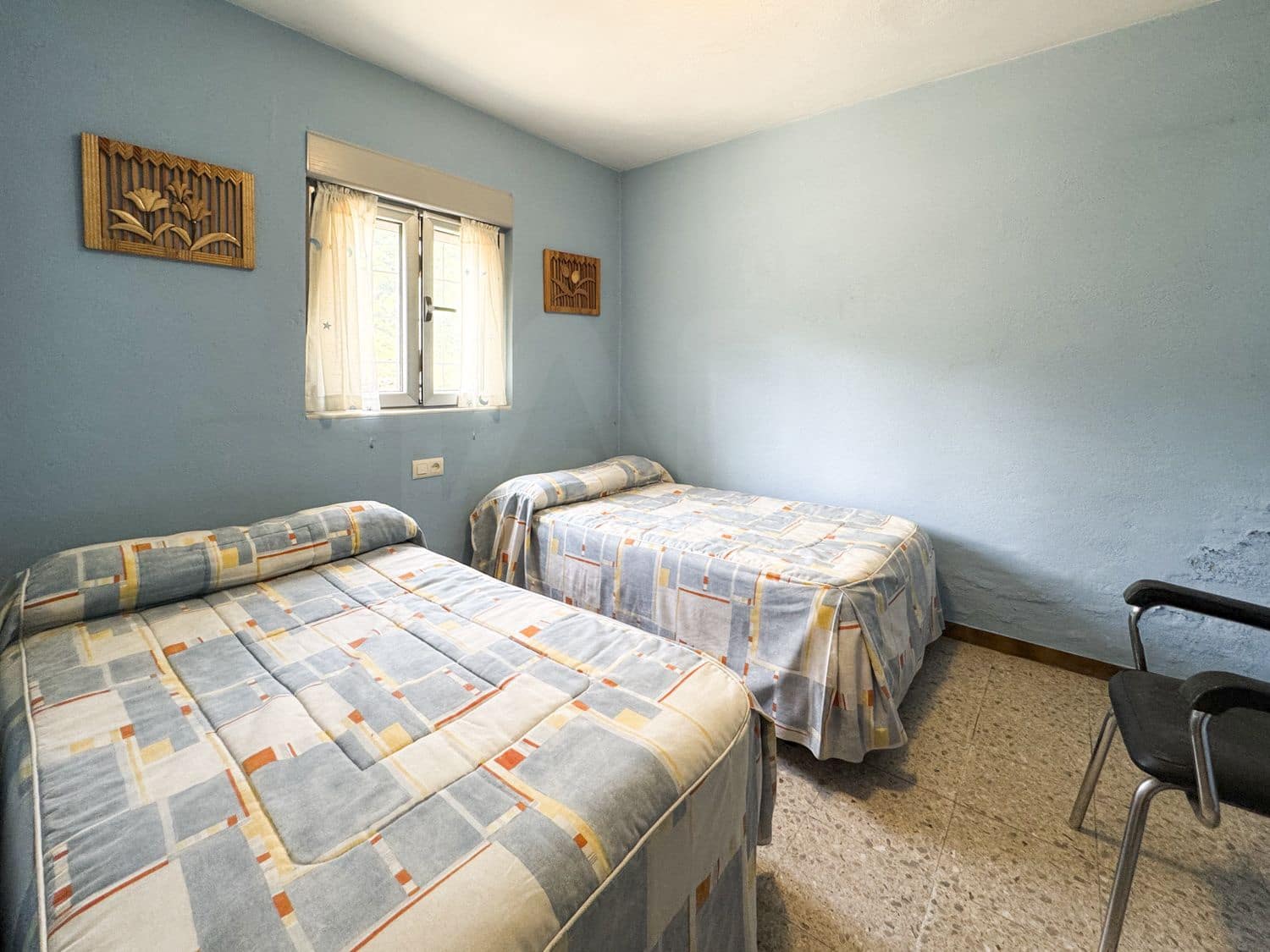 5 bedroom Townhouse for sale in Quiros with garage - € 180,000 (Ref: 10004941)
